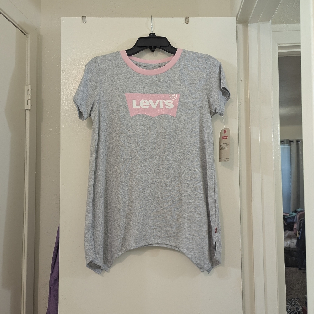NWT Girls Levi's Heather Gray Tee with Pink Logo XL